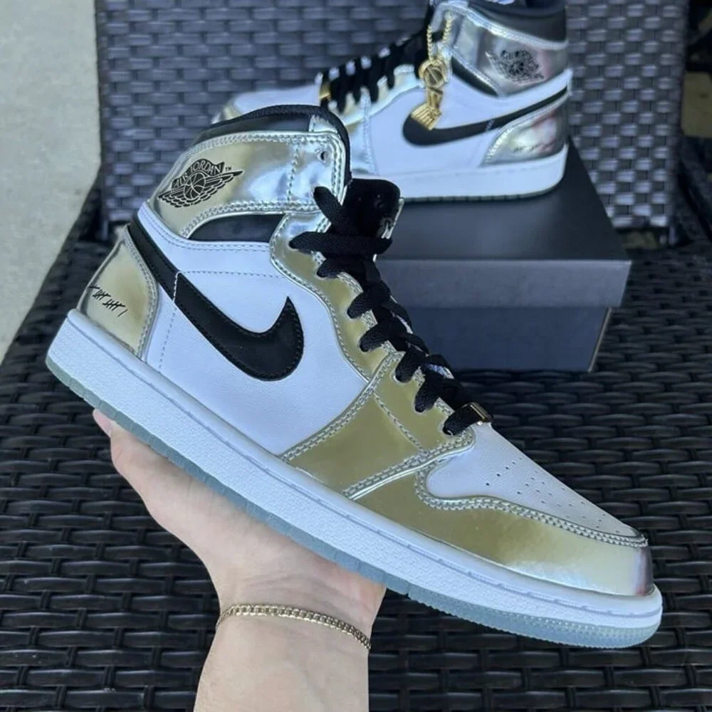 AIR JORDAN 1 RETRO HIGH PASS THE TORCH Size 10.5 - Picture 2 of 7